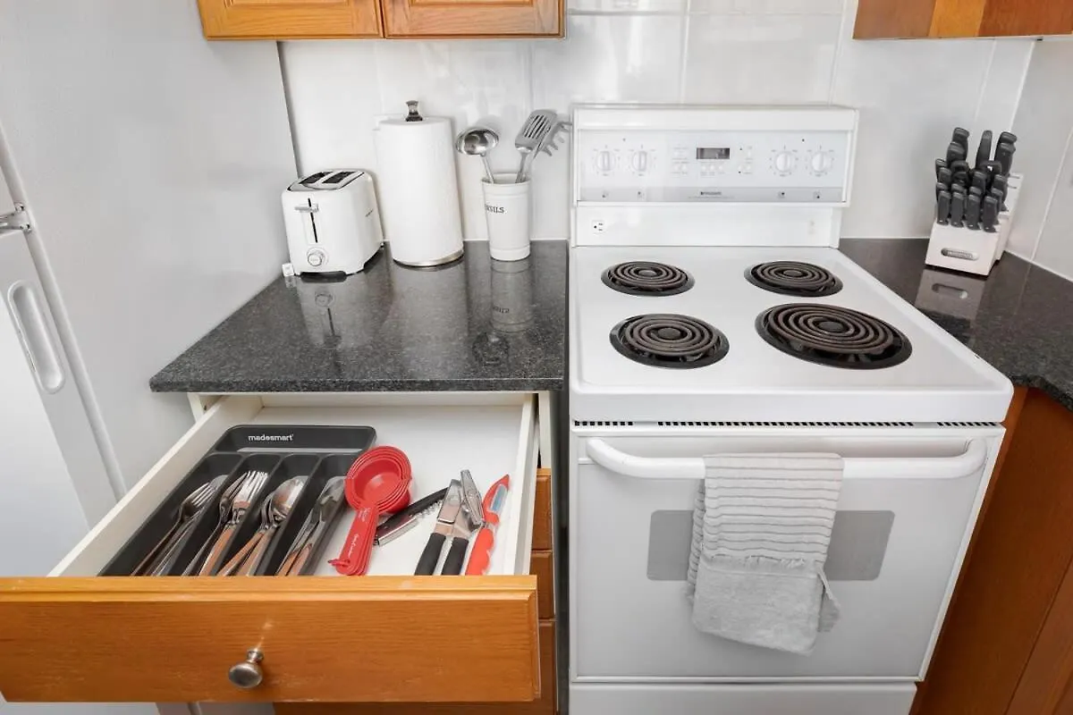 Lovely Studio In Downtown To Yonge Dundas Square Торонто Апартаменты