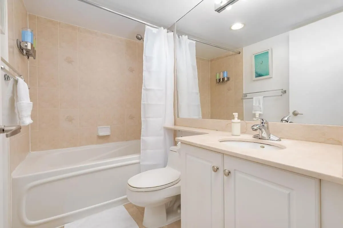 Lovely Studio In Downtown To Yonge Dundas Square Торонто